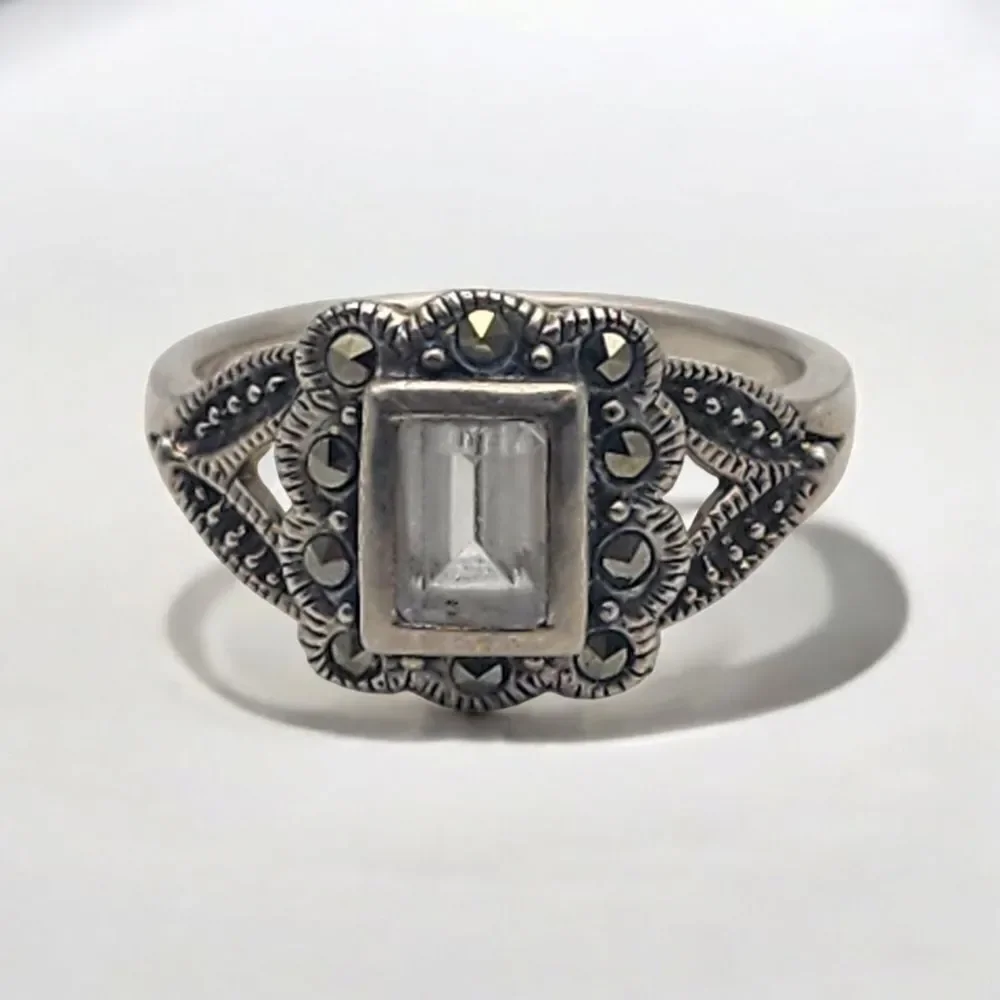 Sterling Silver Clear Quartz & Marcasite Ring (6.75)